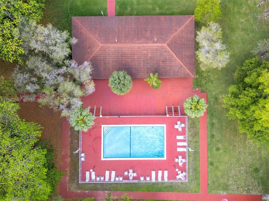 Comfortable 1 bedroom / 1 bathroom unit located at Summit Chase. This property offers ample storage space and a very convenient assigned parking space located next to the entrance. The unit is situated in a quiet and well-maintained community, providing a peaceful living environment. Great opportunity for homeowners or investors. Easy to show.