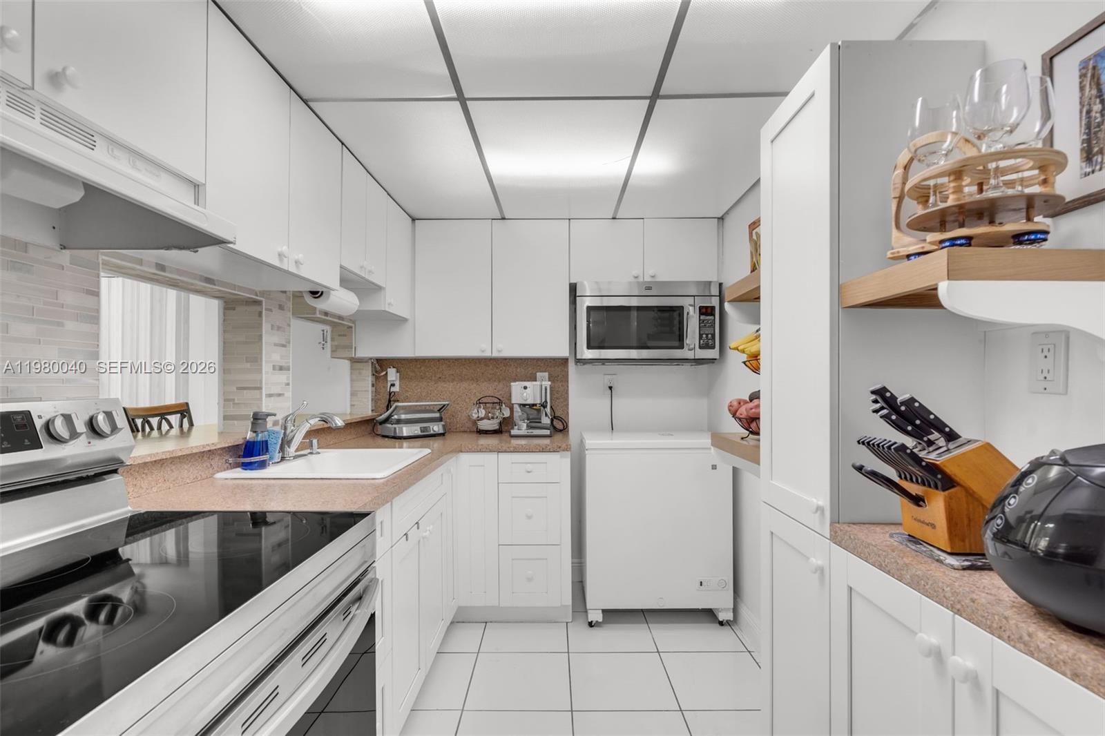 SUMMIT CHASE CONDO - Residential