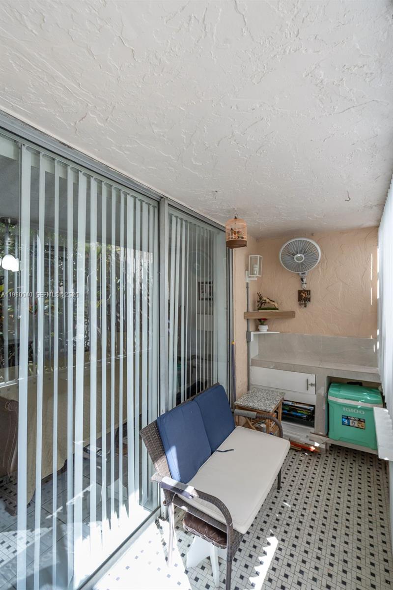 SUMMIT CHASE CONDO - Residential