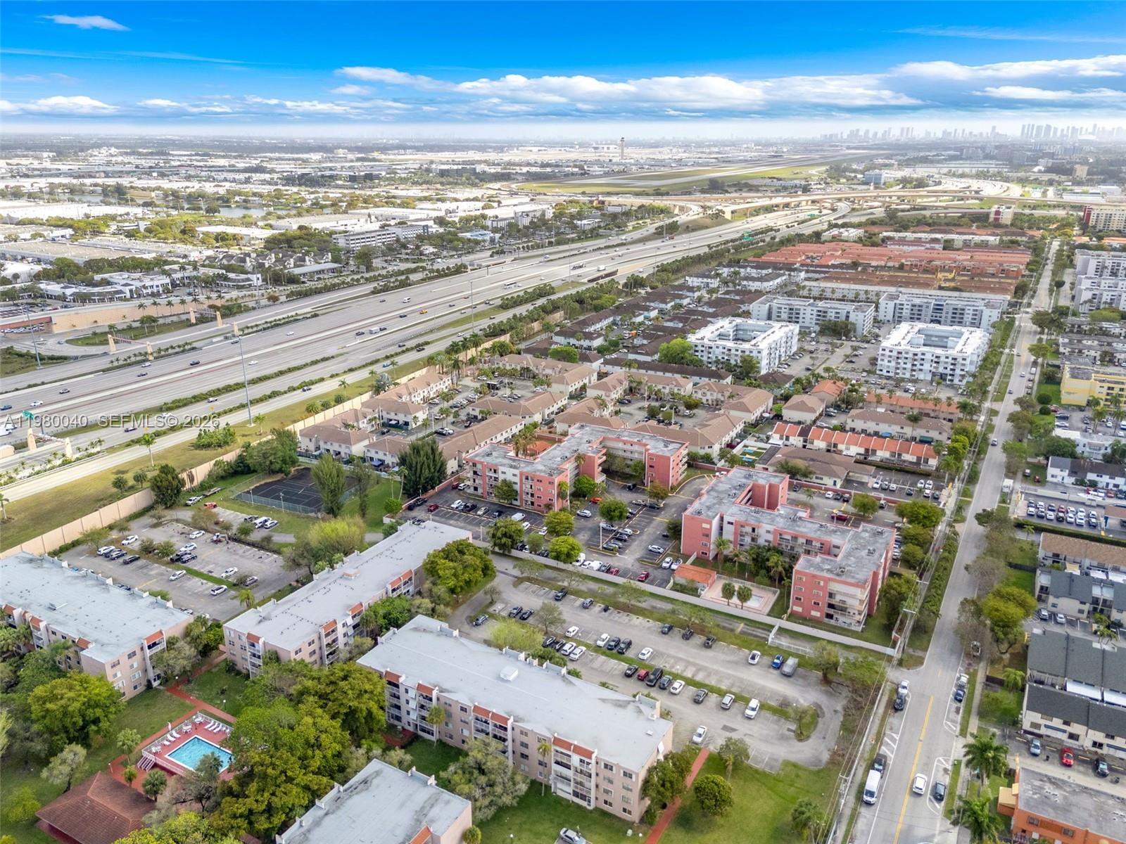 SUMMIT CHASE CONDO - Residential