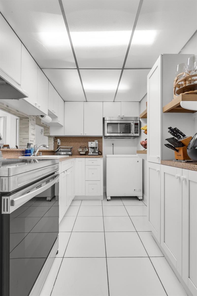 SUMMIT CHASE CONDO - Residential