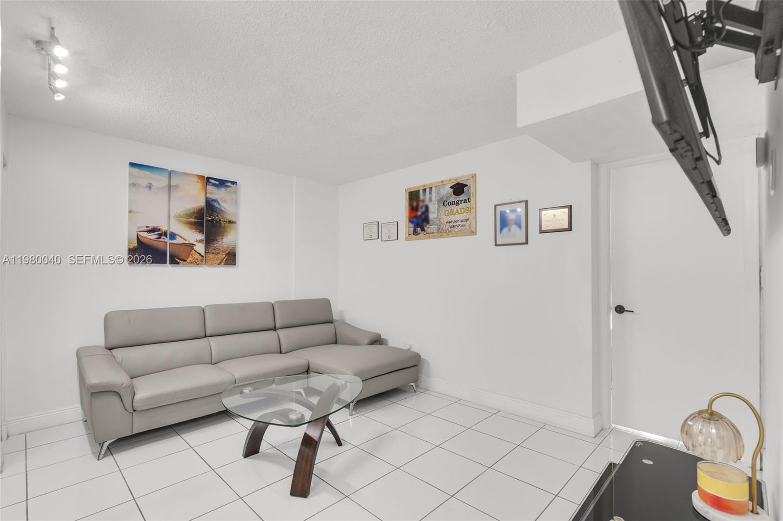 SUMMIT CHASE CONDO - Residential