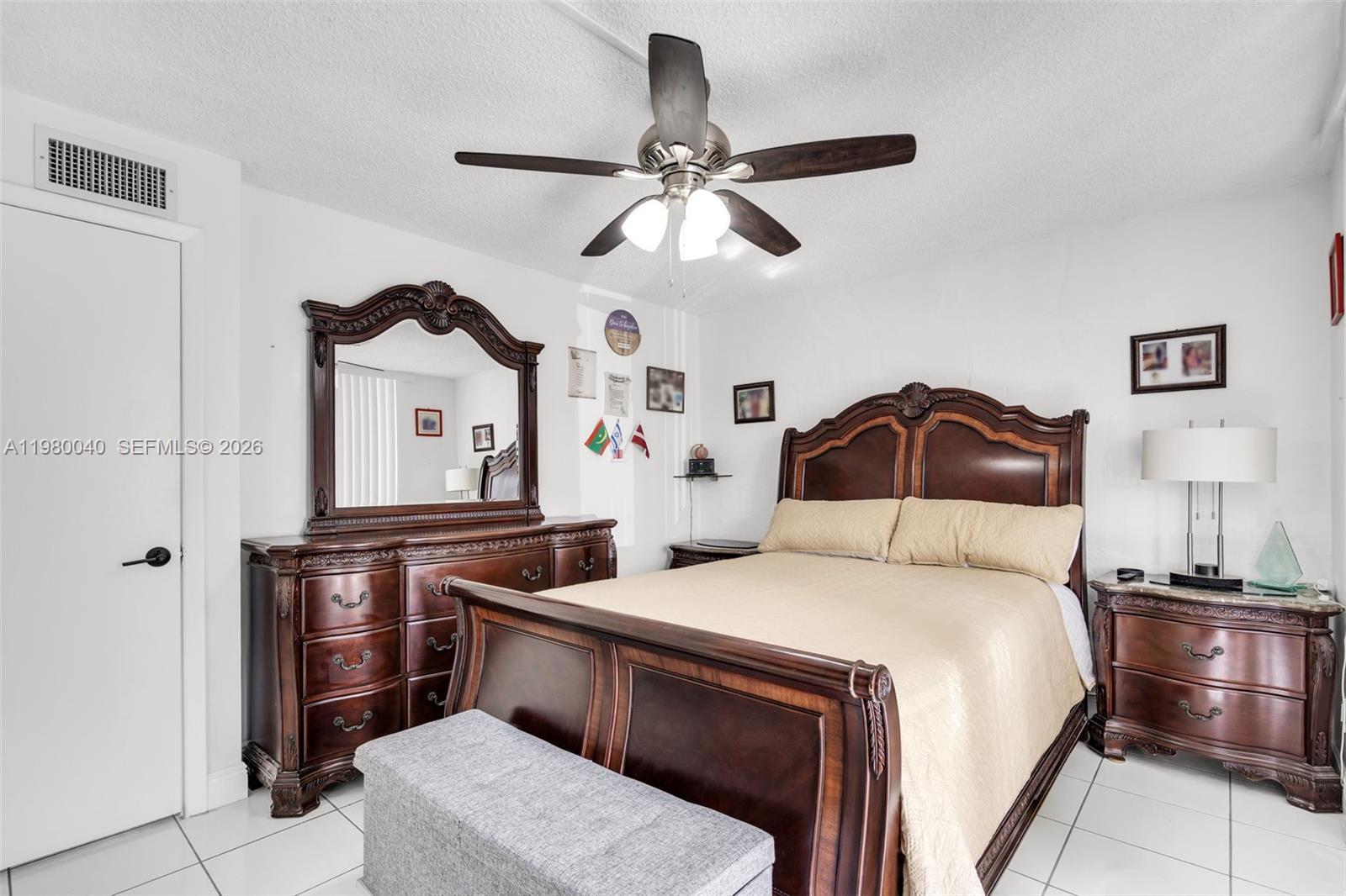 SUMMIT CHASE CONDO - Residential