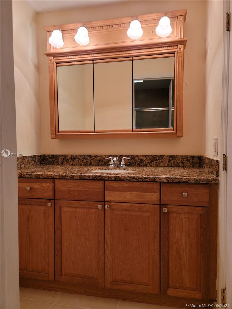 MIAMI PARADISE CONDO - Residential Lease