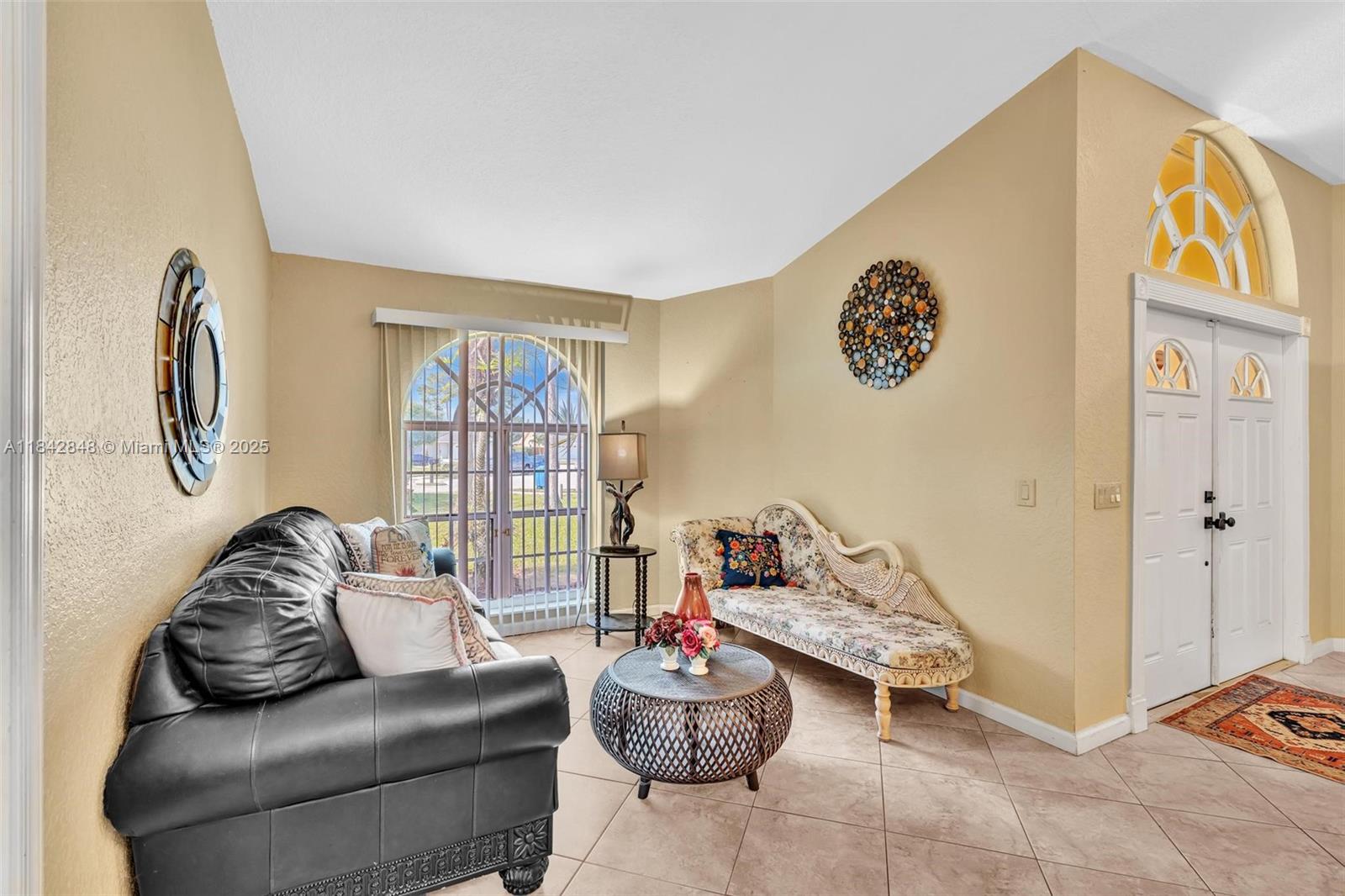 104 Oxford Ct