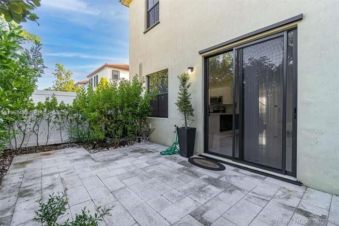 AQUABELLA SECTION ONE - Residential