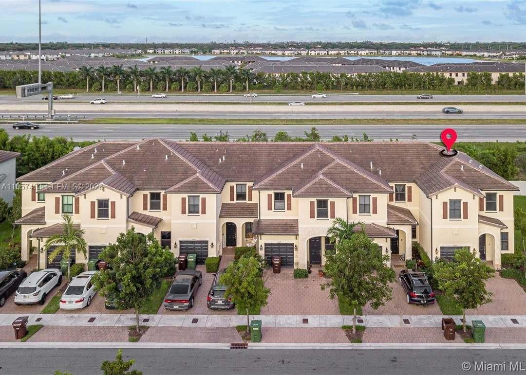 AQUABELLA SECTION ONE - Residential