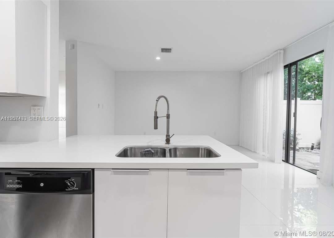 AQUABELLA SECTION ONE - Residential