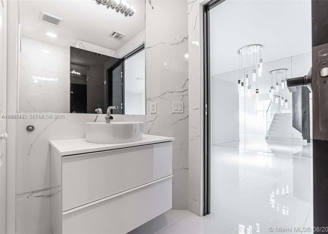 AQUABELLA SECTION ONE - Residential