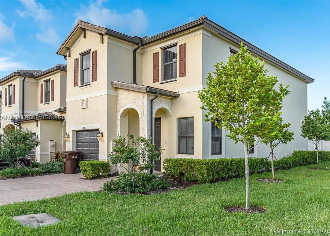 AQUABELLA SECTION ONE - Residential