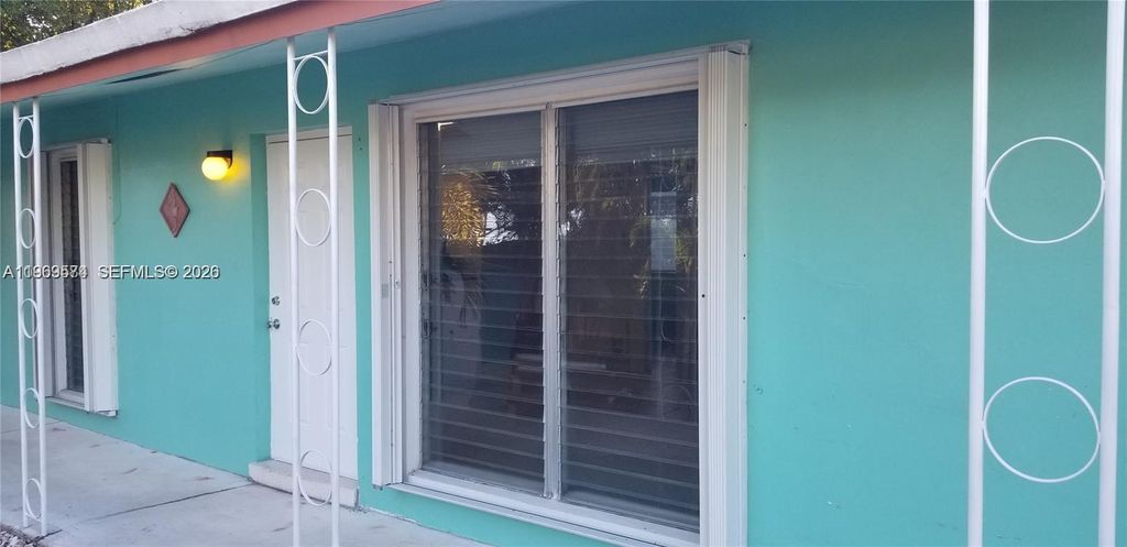 Photo of 1425 NE 22nd St, Wilton Manors, FL 33305 (MLS # A11969574)