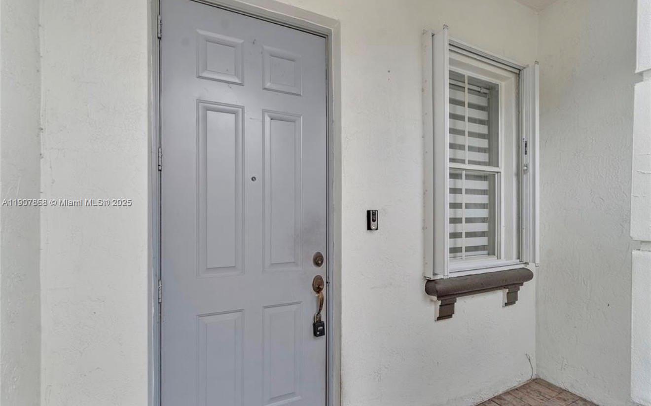 DORAL ISLES NORTH SEC TWO - Residential Lease