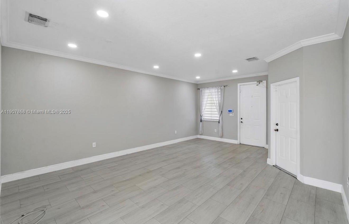 DORAL ISLES NORTH SEC TWO - Residential Lease