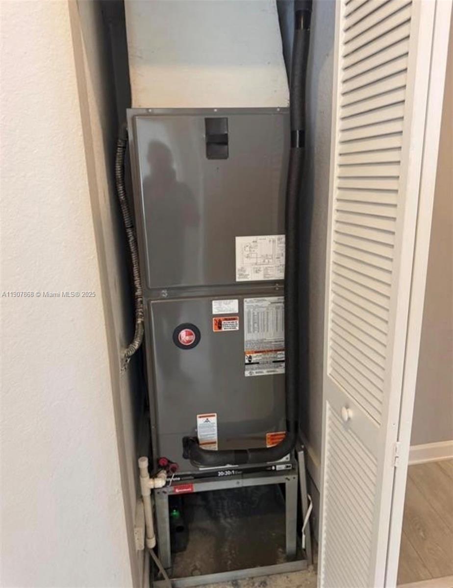 DORAL ISLES NORTH SEC TWO - Residential Lease