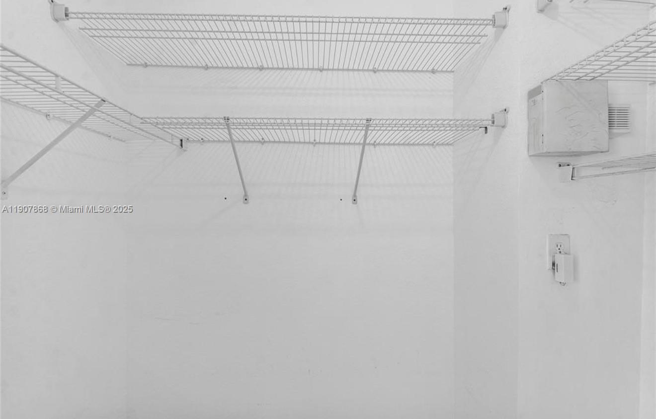 DORAL ISLES NORTH SEC TWO - Residential Lease