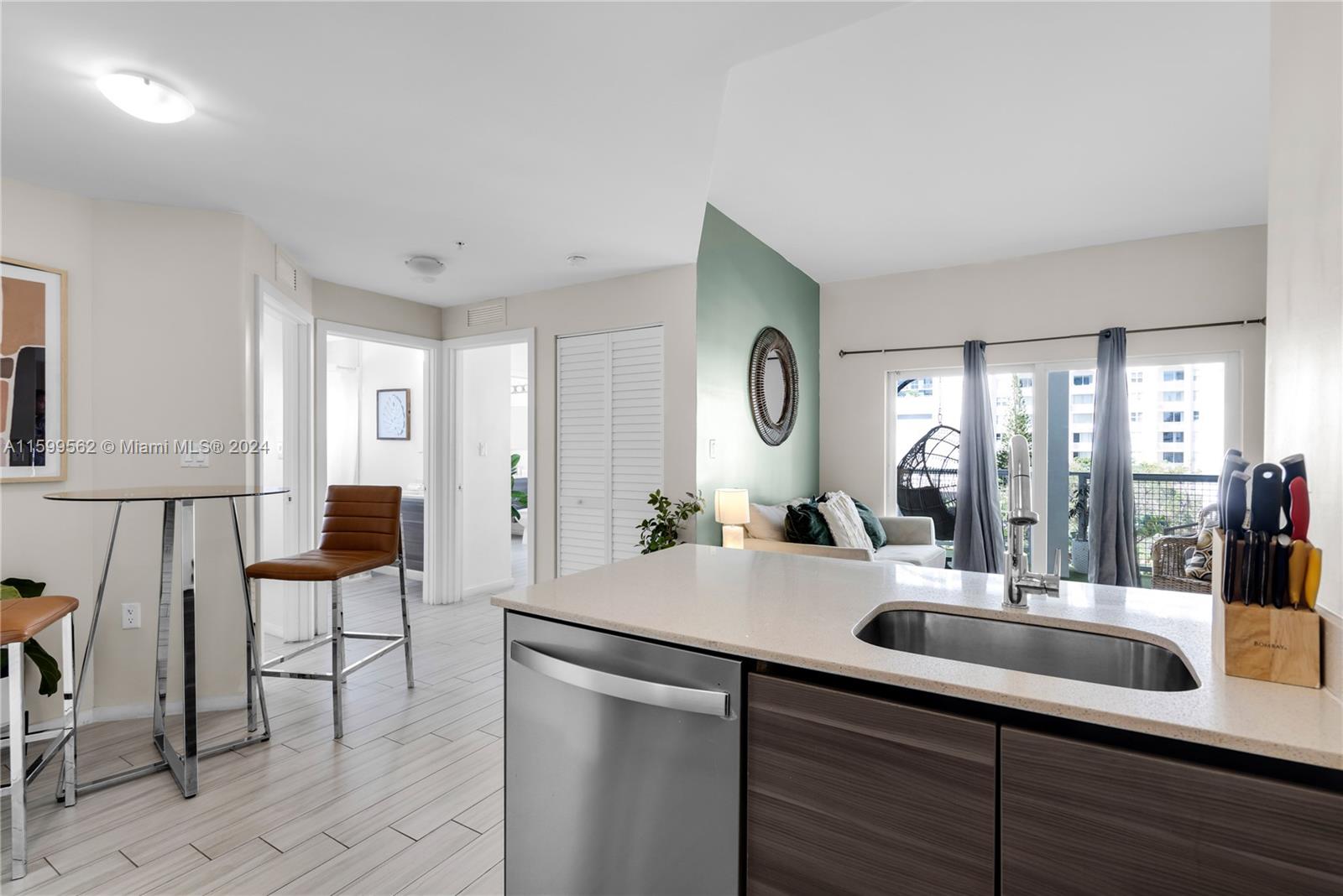 EMILIA CONDO - Residential