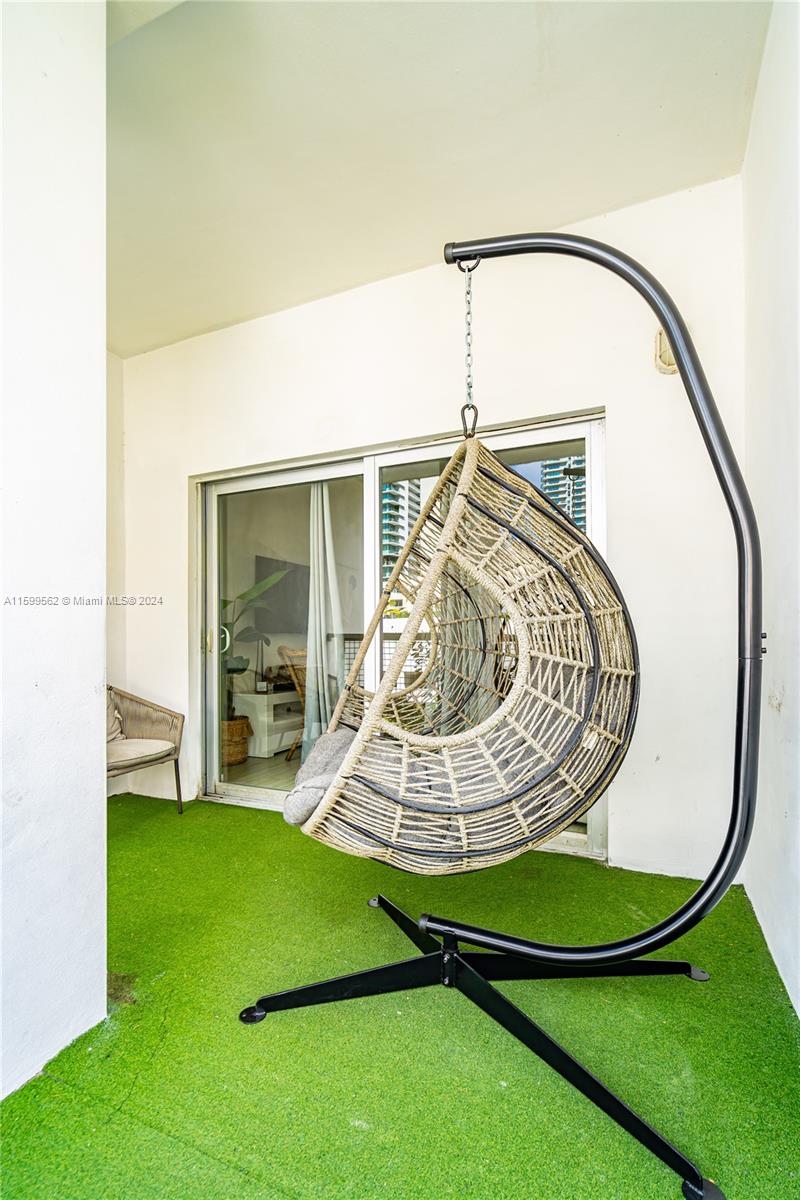 EMILIA CONDO - Residential
