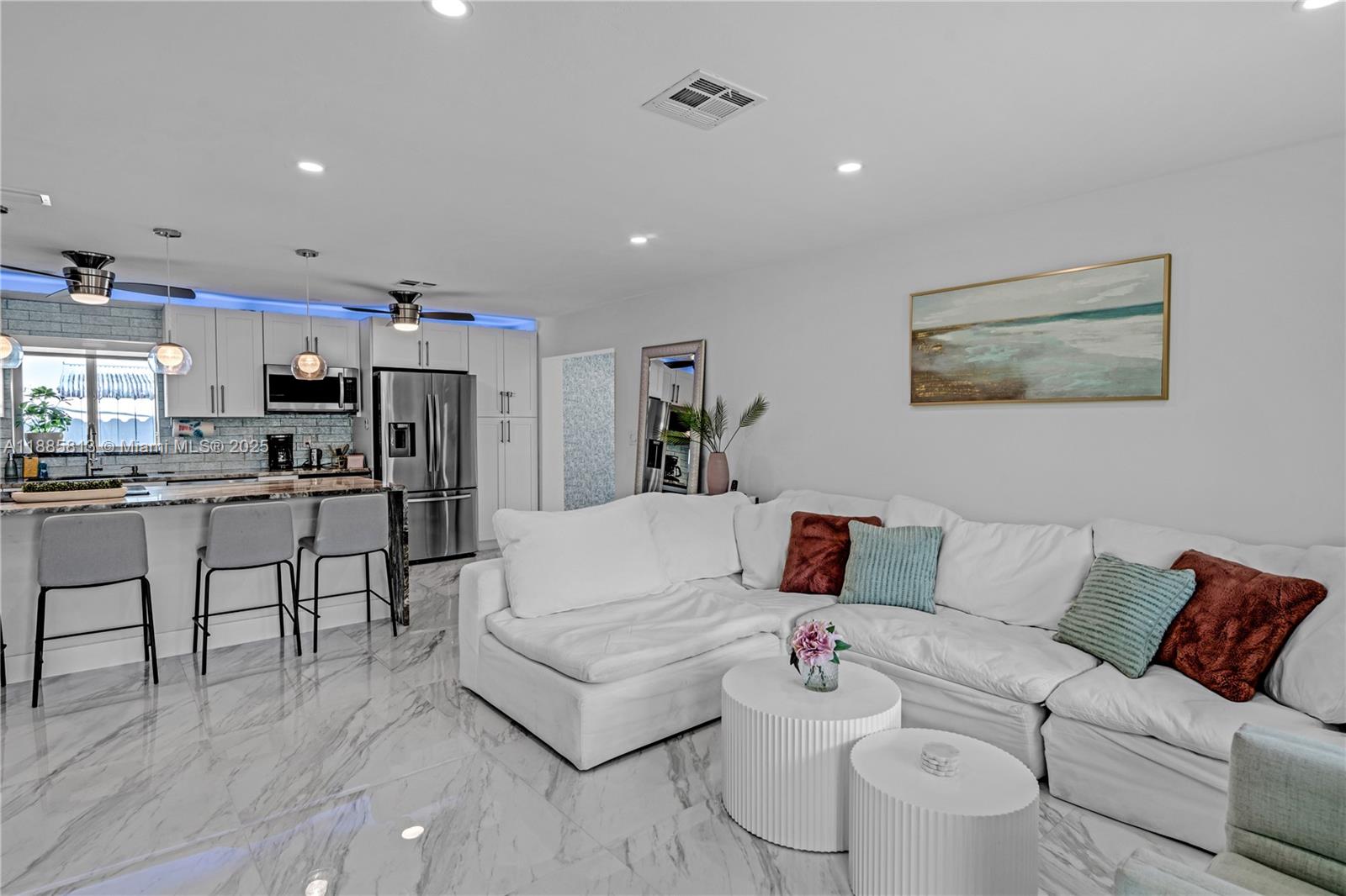 LAUDERDALE PARK 6-33 1/2 - Residential