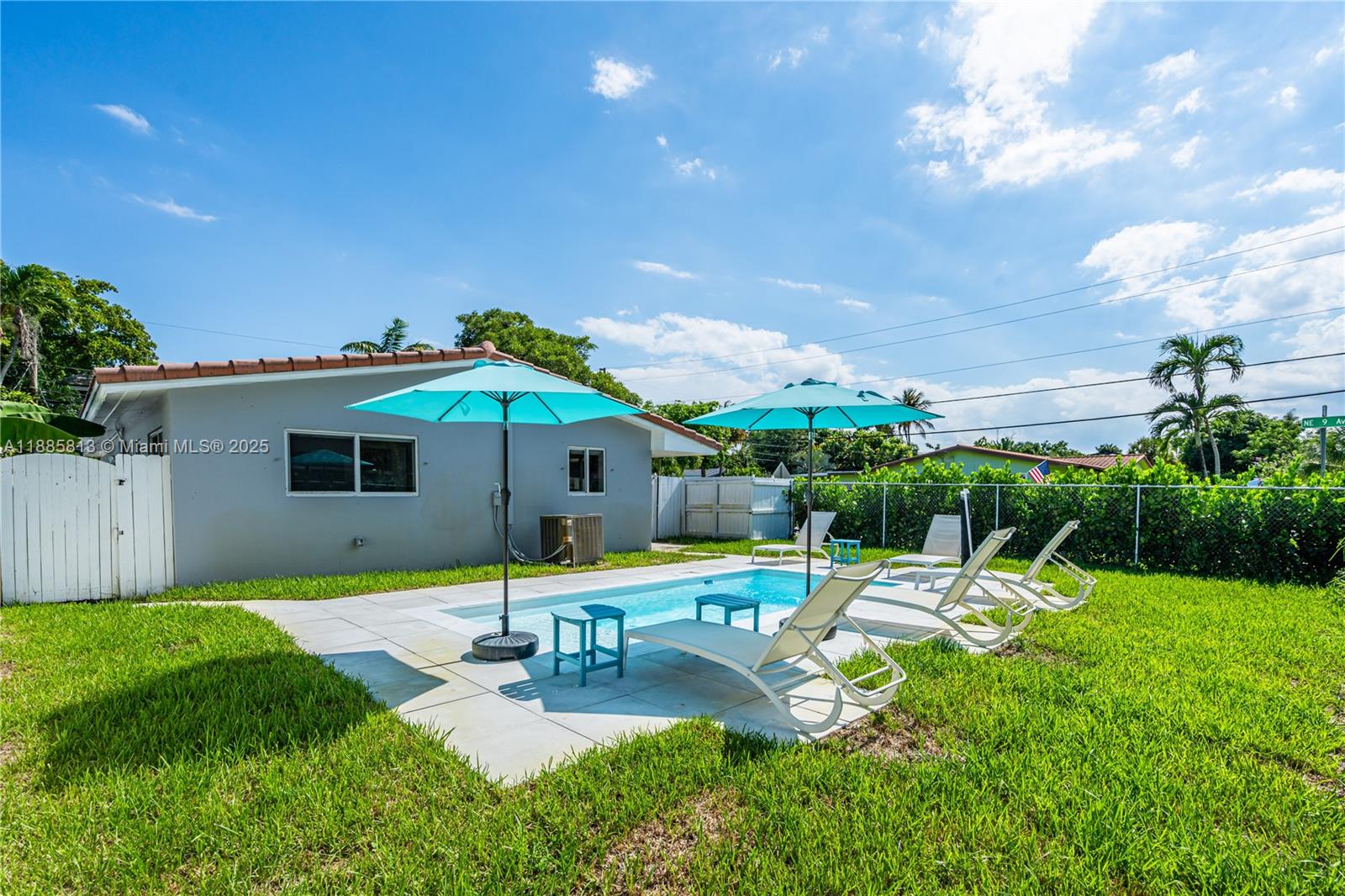 LAUDERDALE PARK 6-33 1/2 - Residential