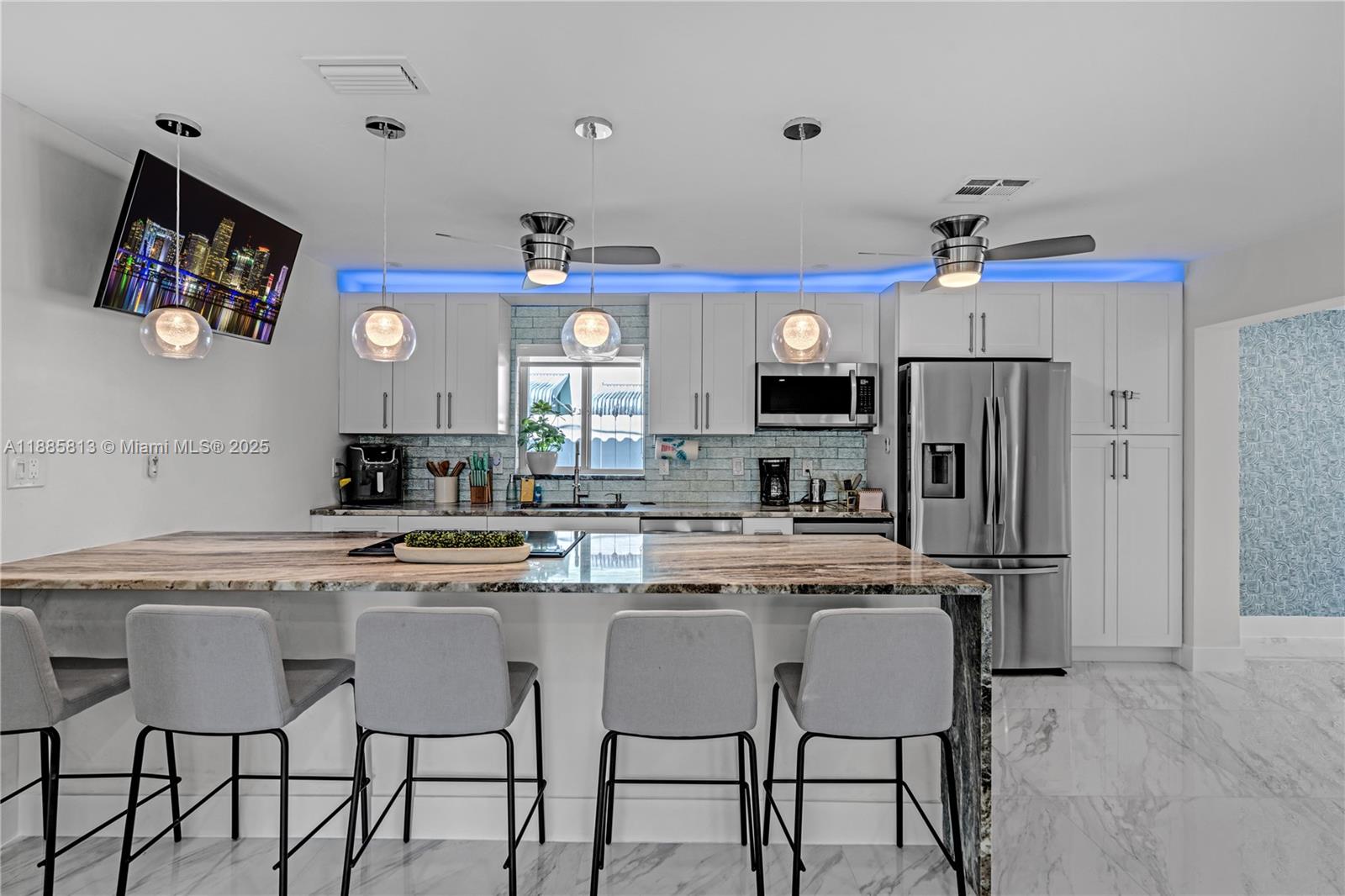 LAUDERDALE PARK 6-33 1/2 - Residential