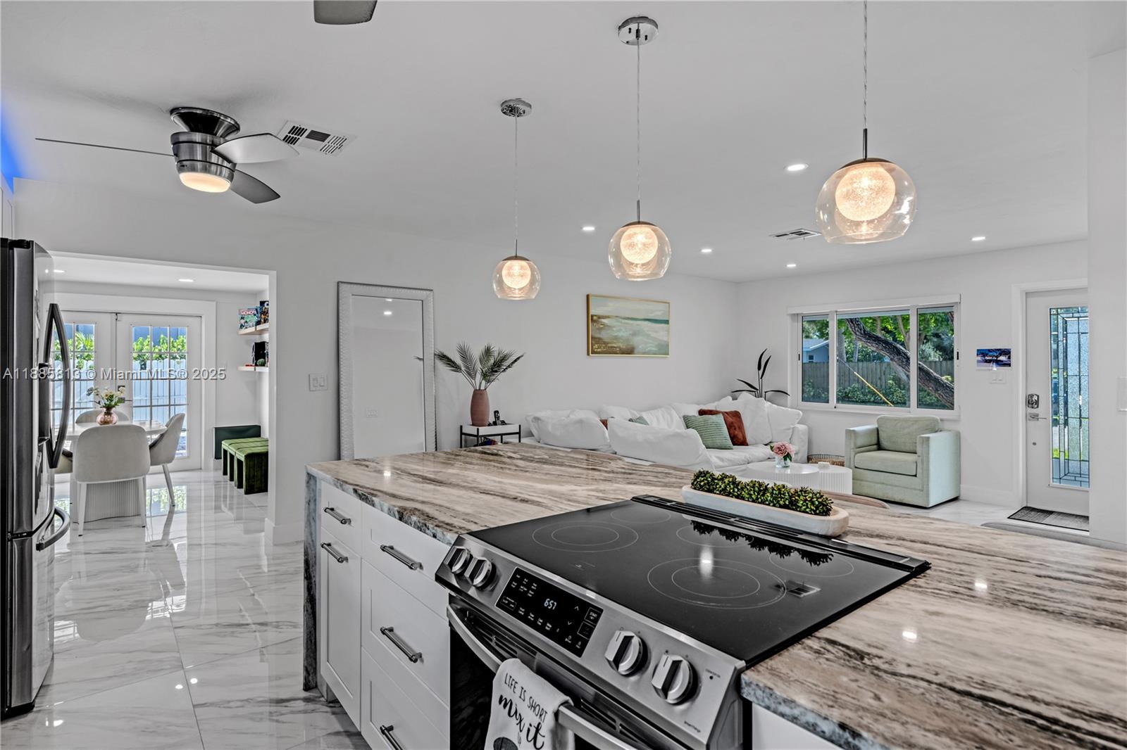 LAUDERDALE PARK 6-33 1/2 - Residential