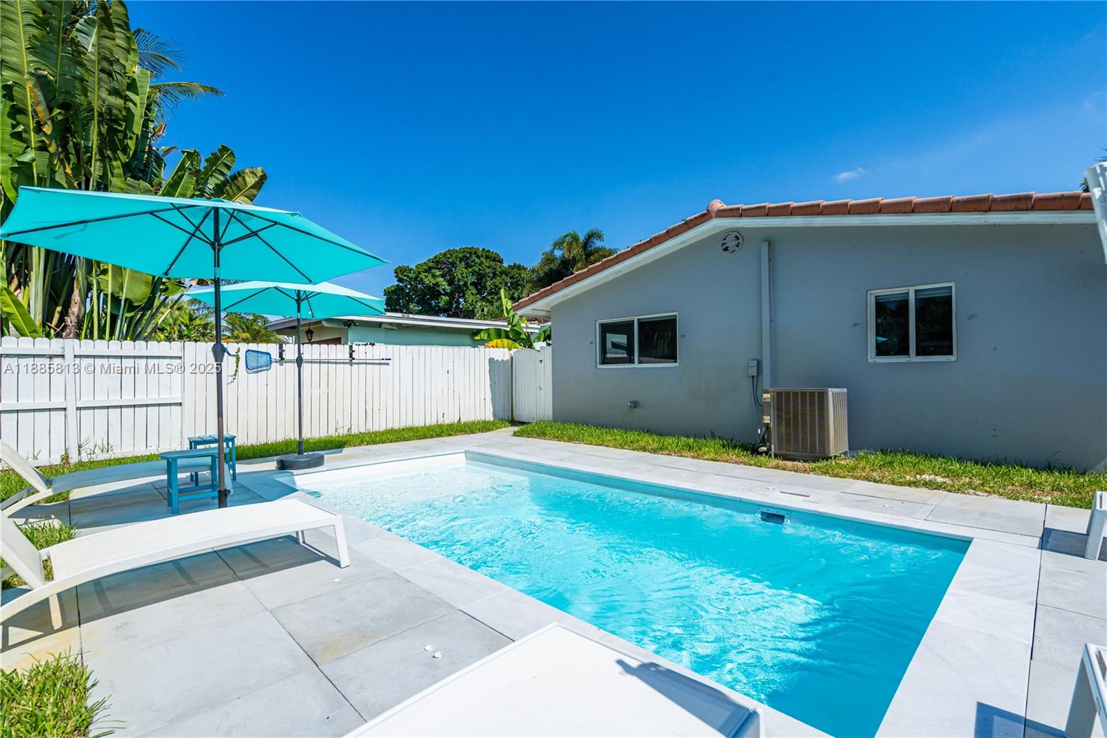 LAUDERDALE PARK 6-33 1/2 - Residential