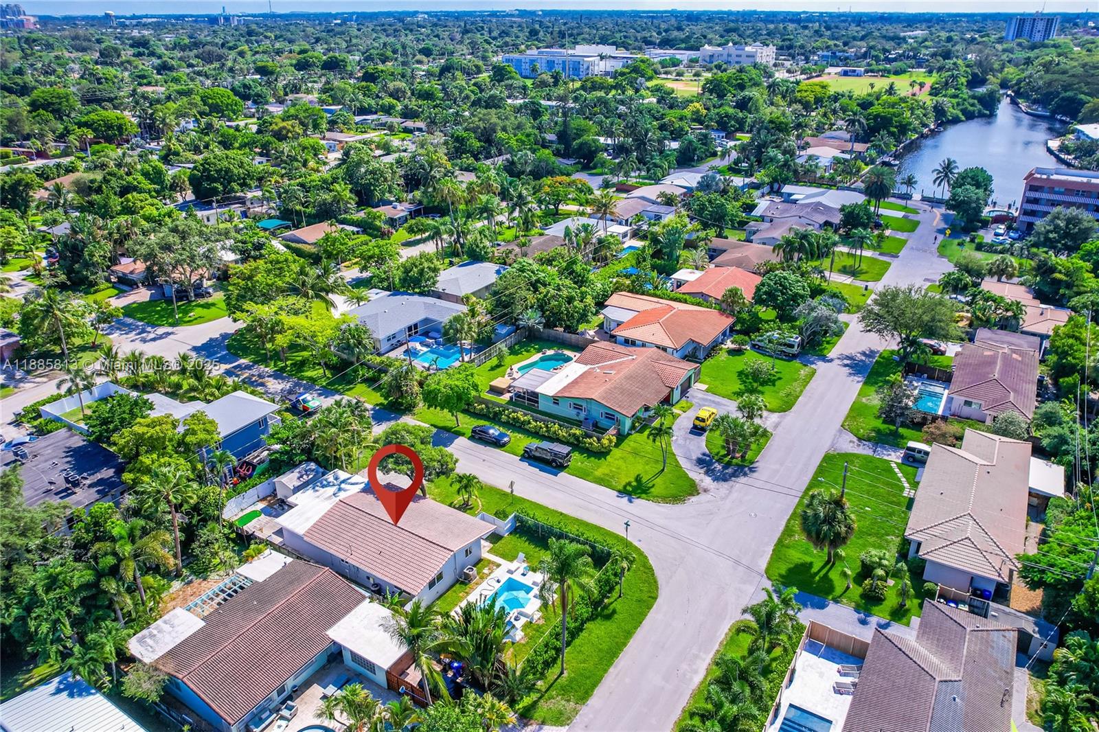 LAUDERDALE PARK 6-33 1/2 - Residential