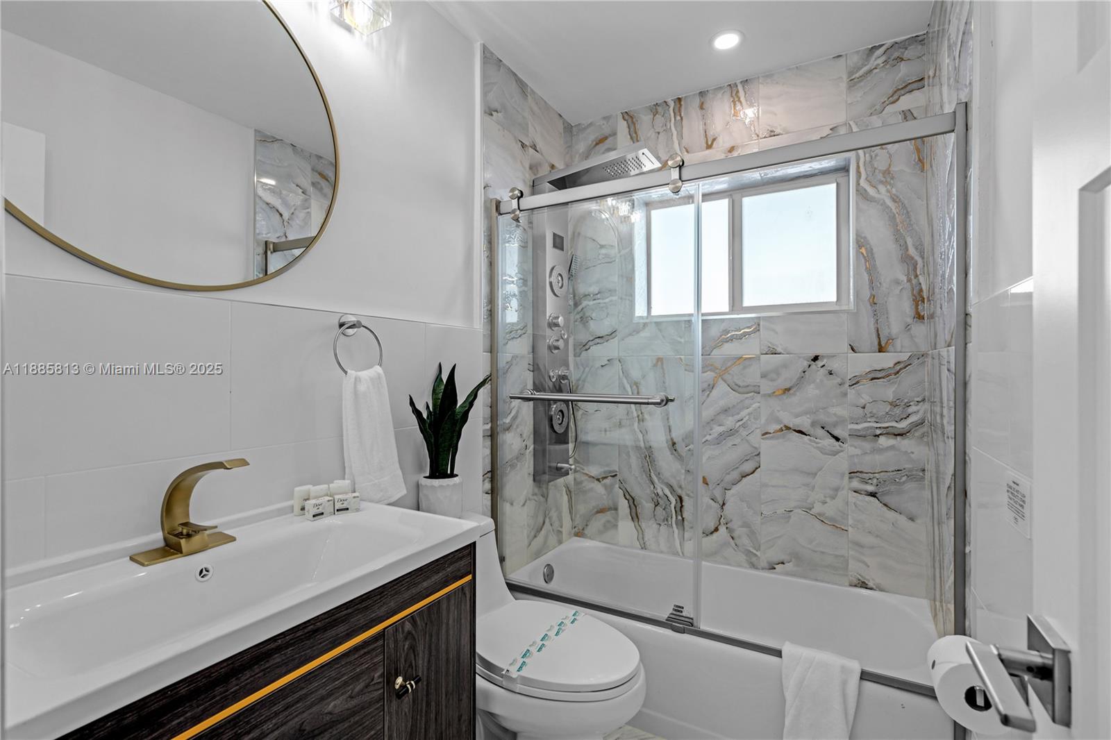 LAUDERDALE PARK 6-33 1/2 - Residential