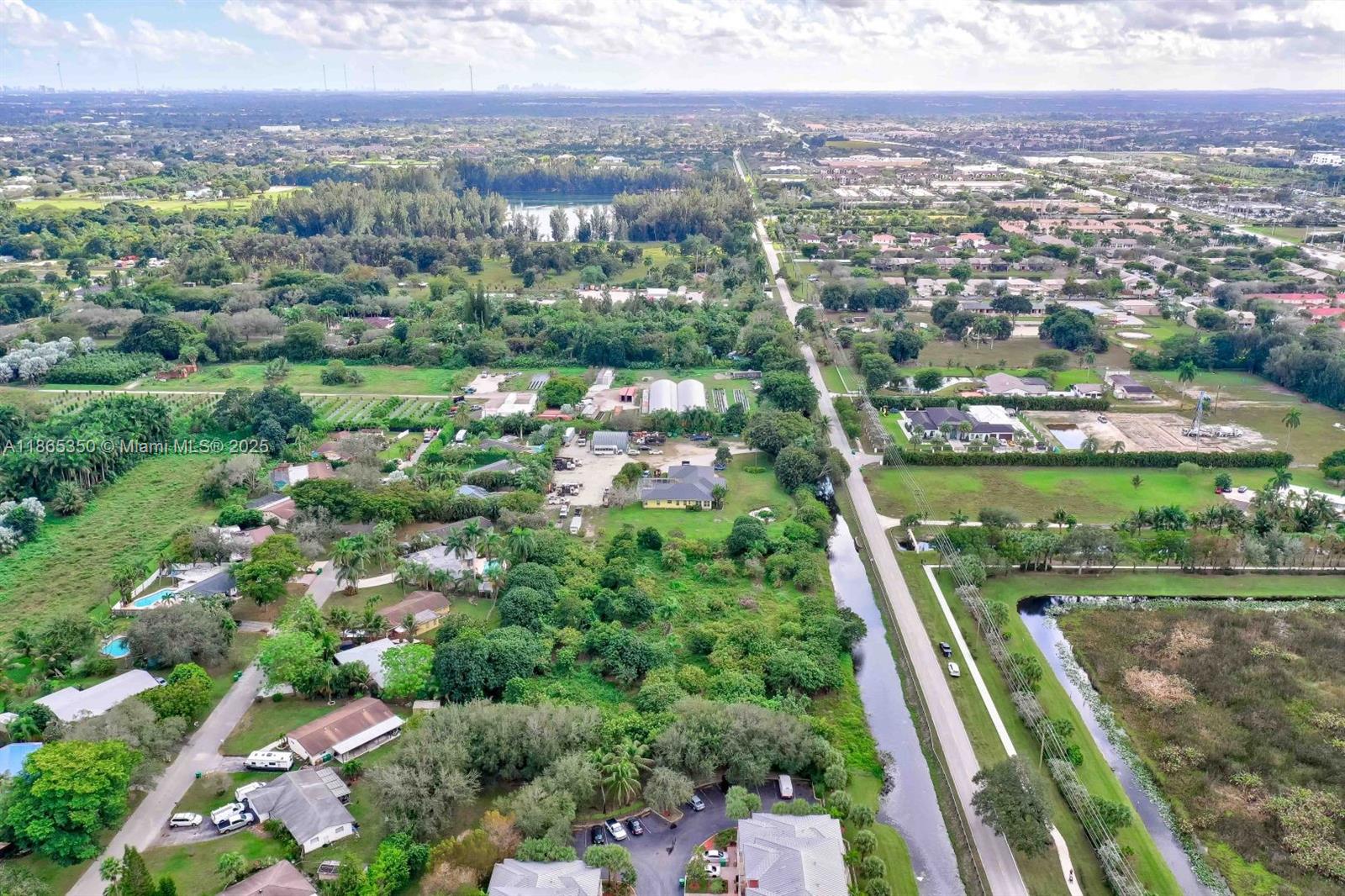 EVERGLADE LAND SALES CO - Land