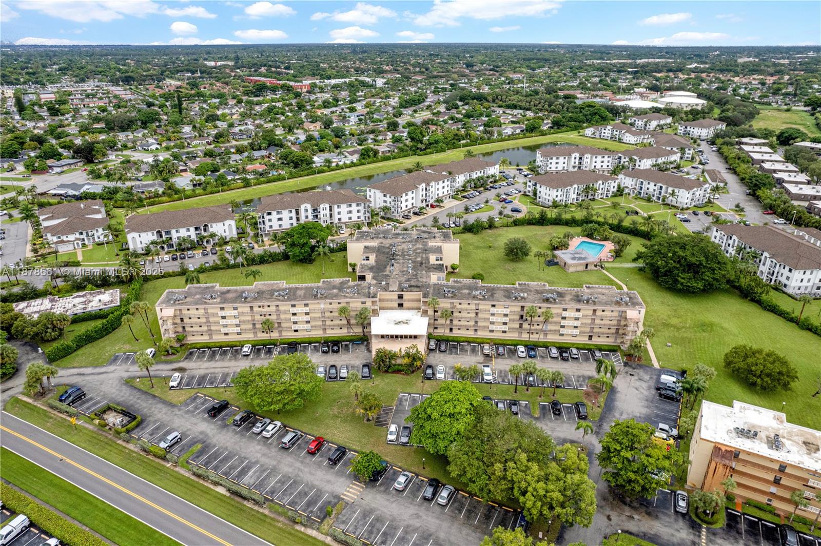 ISLE OF SANDALFOOT CONDO - Residential