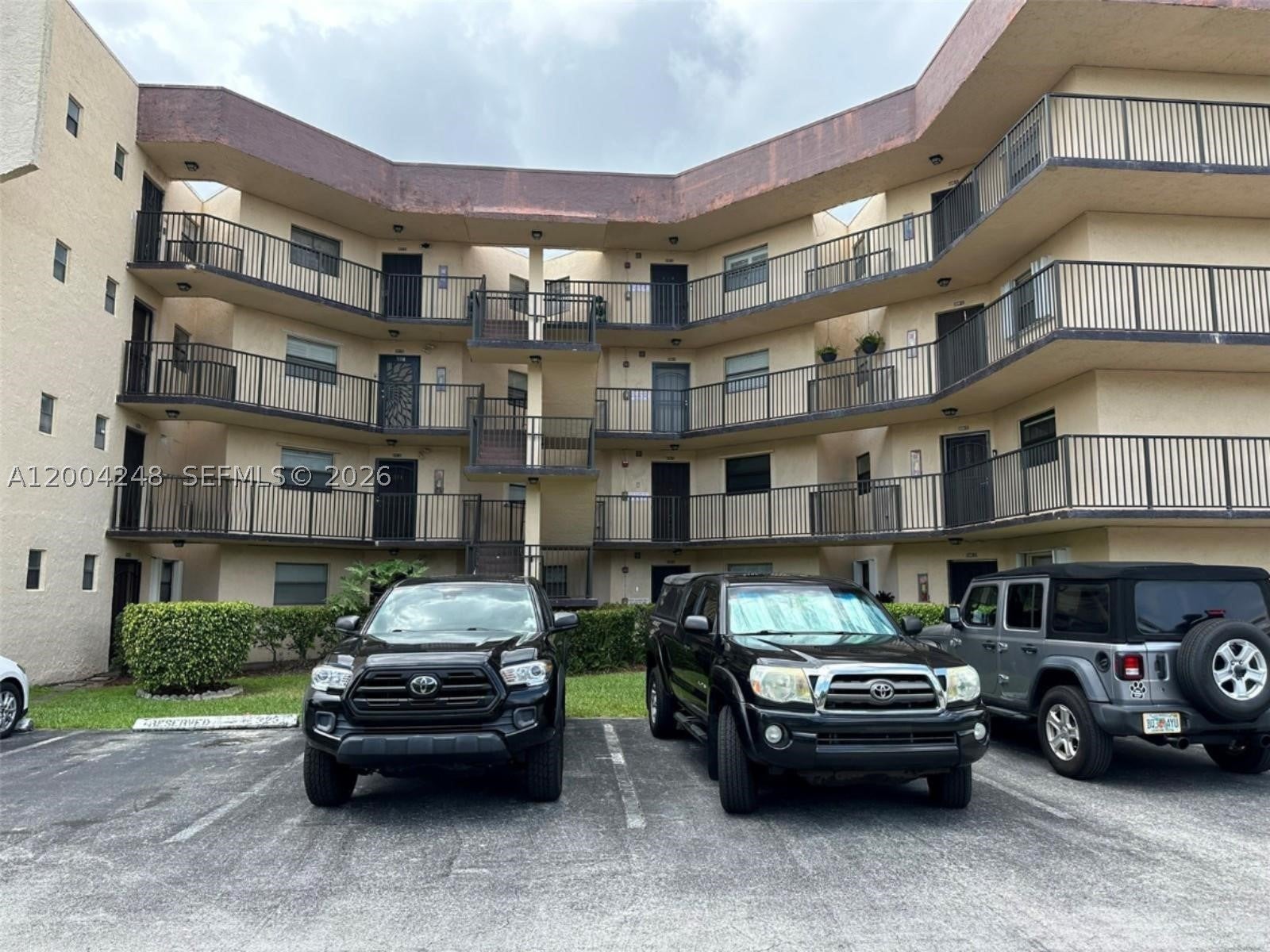 6555 W Broward Blvd 111, Plantation FL 33317