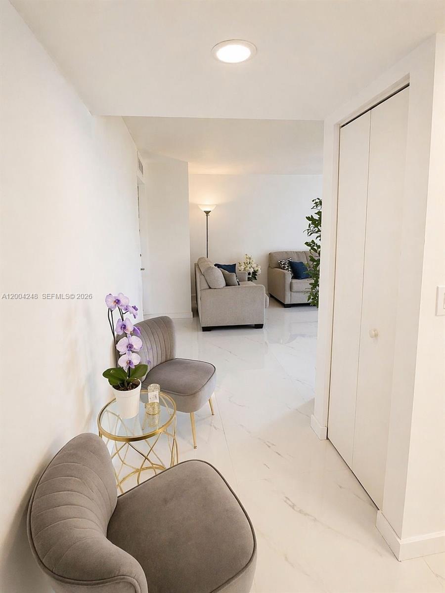 PLANTATION CLUB C CONDO - Residential