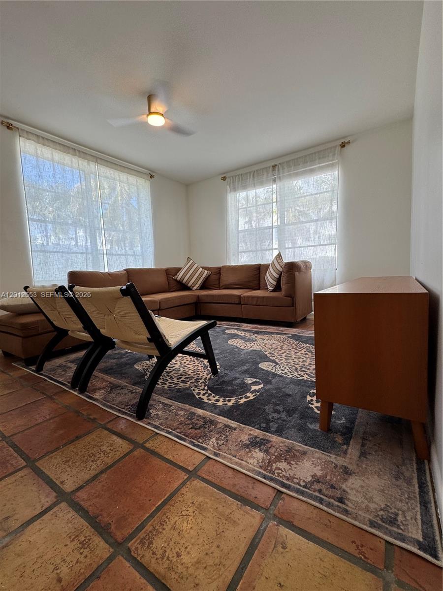 THE DRAKE CONDO - Residential Lease