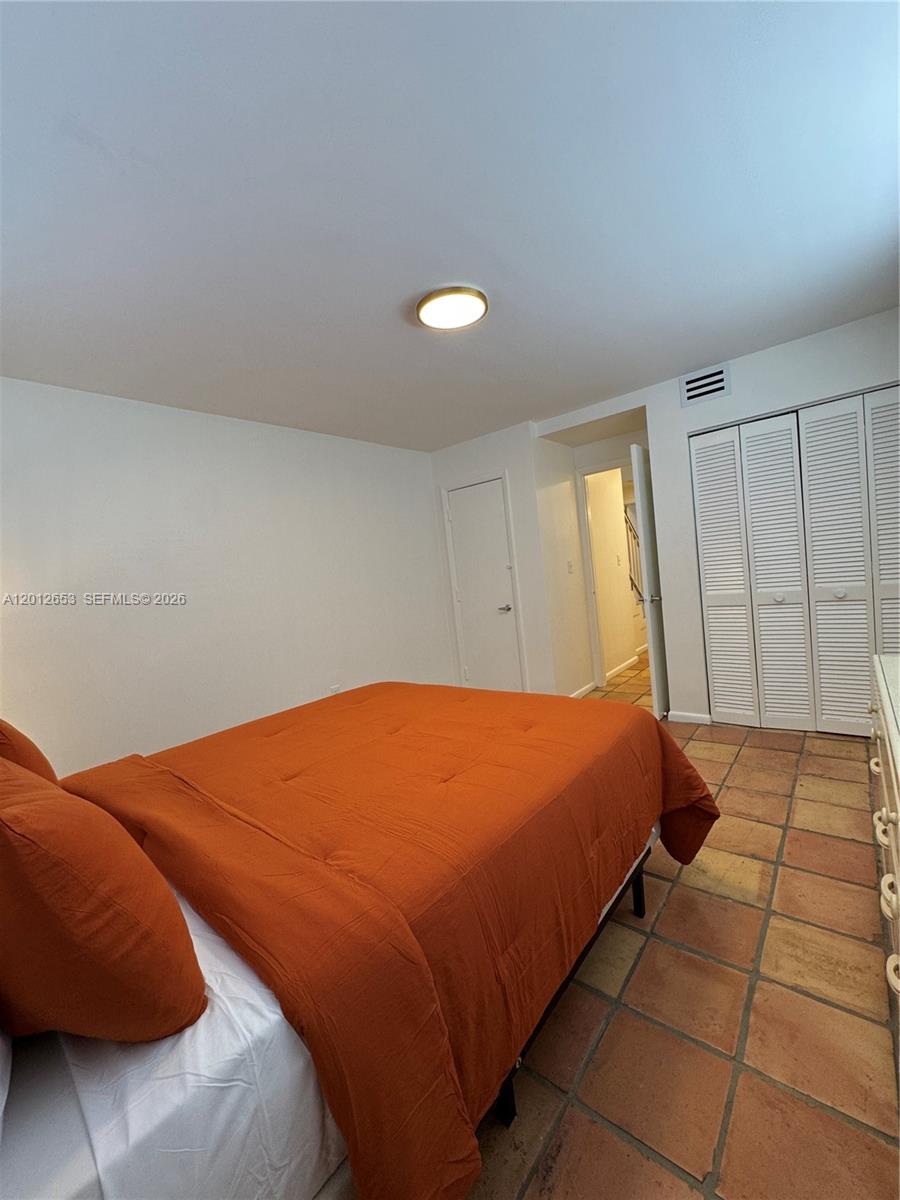 THE DRAKE CONDO - Residential Lease