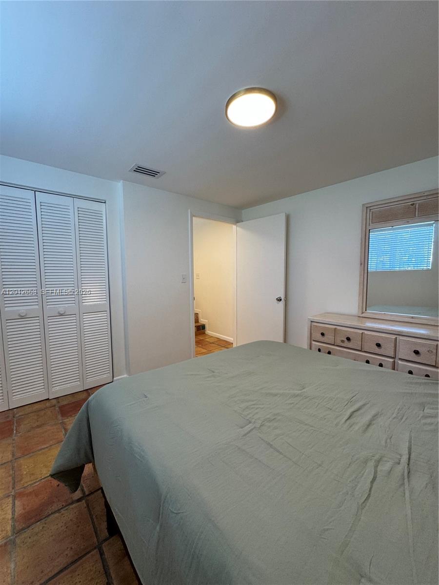THE DRAKE CONDO - Residential Lease