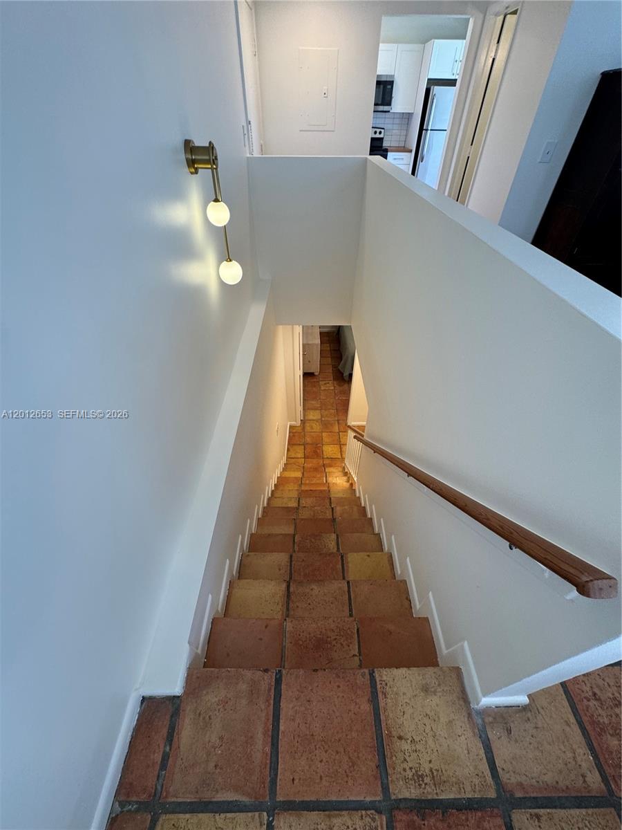 THE DRAKE CONDO - Residential Lease