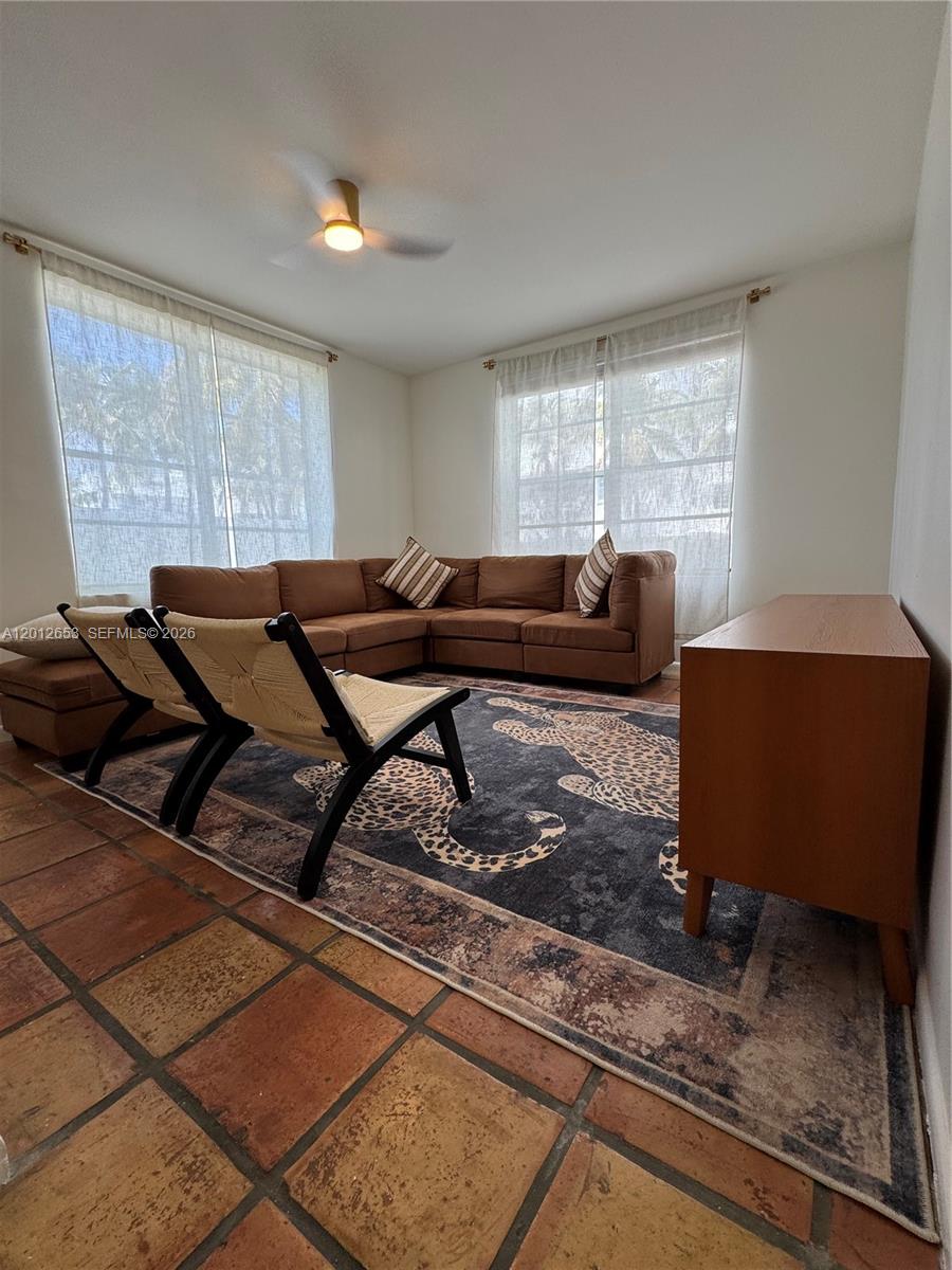 THE DRAKE CONDO - Residential Lease