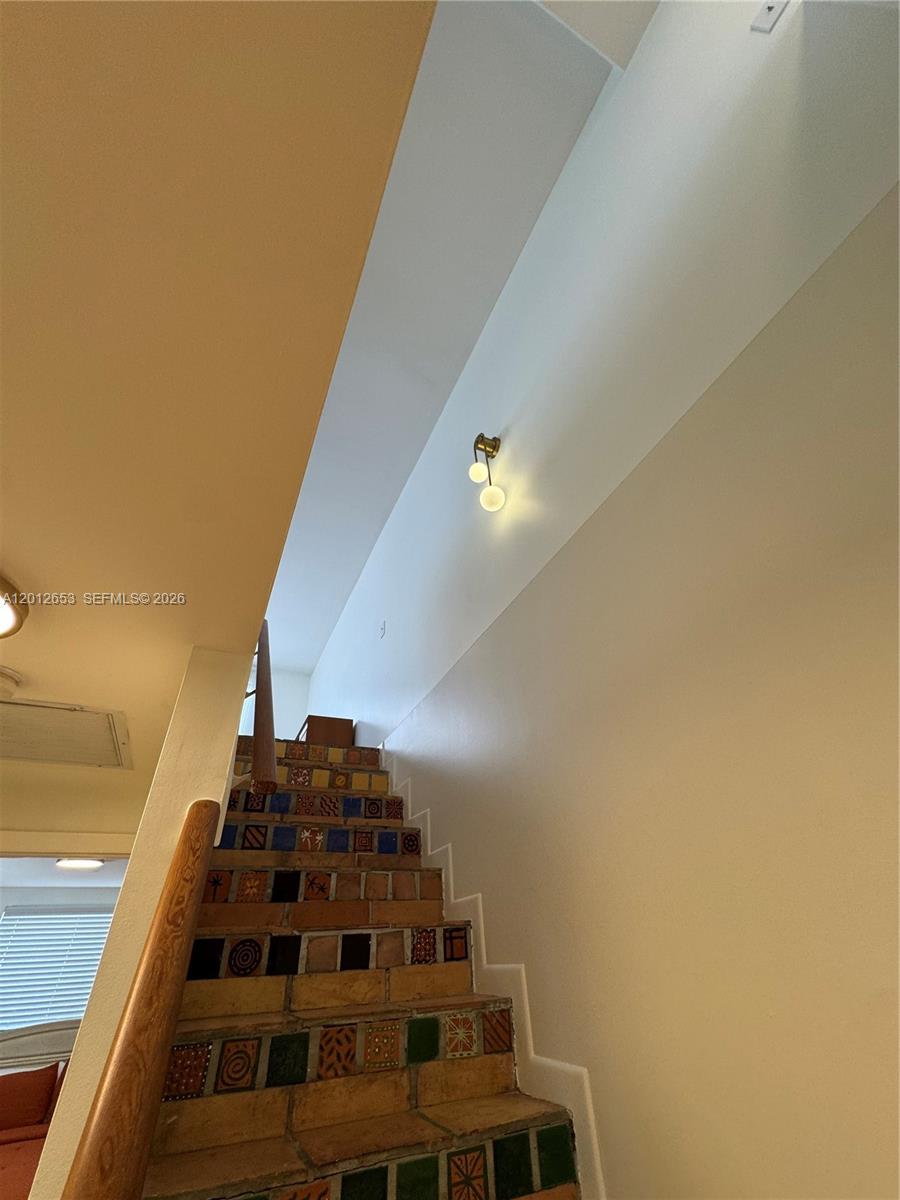 THE DRAKE CONDO - Residential Lease
