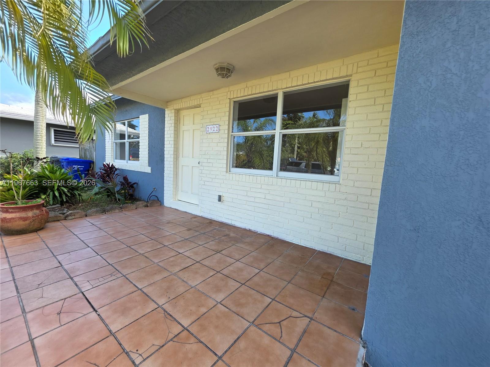 HOLLYWOOD LITTLE RANCHES - Residential