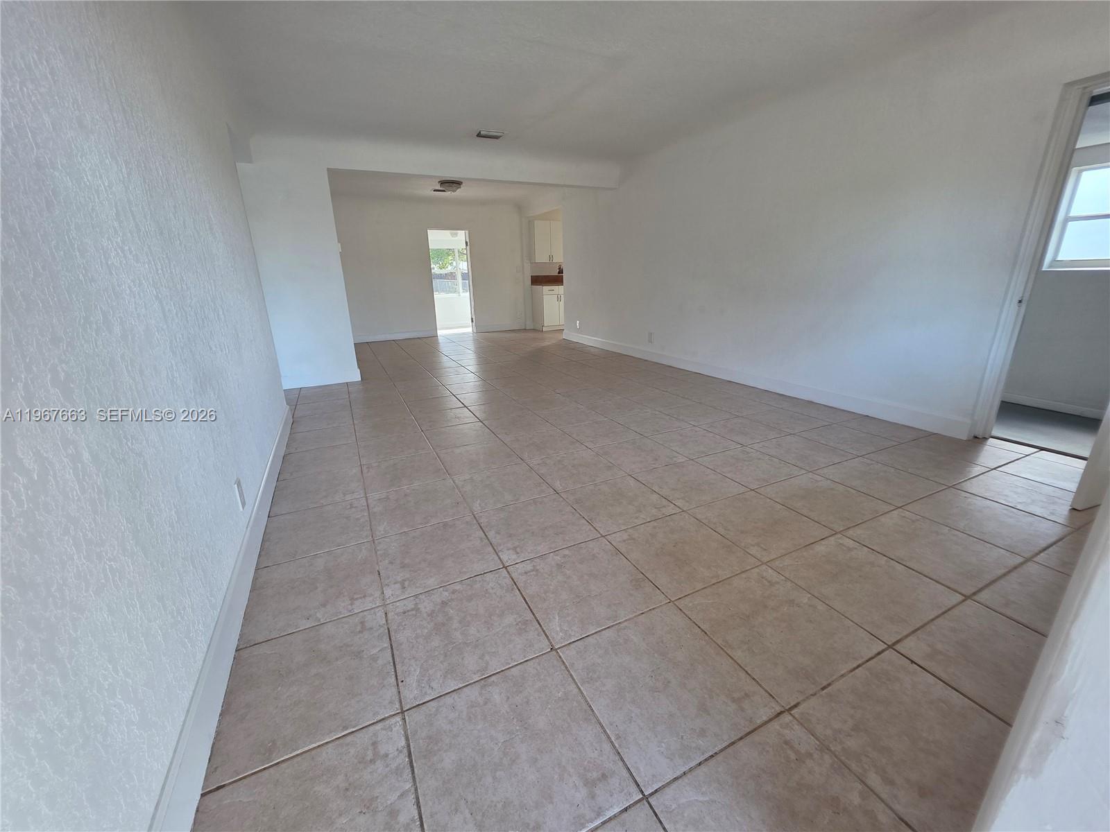 HOLLYWOOD LITTLE RANCHES - Residential