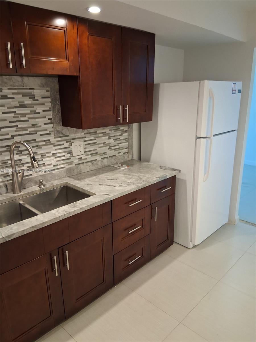 PARLIAMENT HOUSE CONDO - Residential