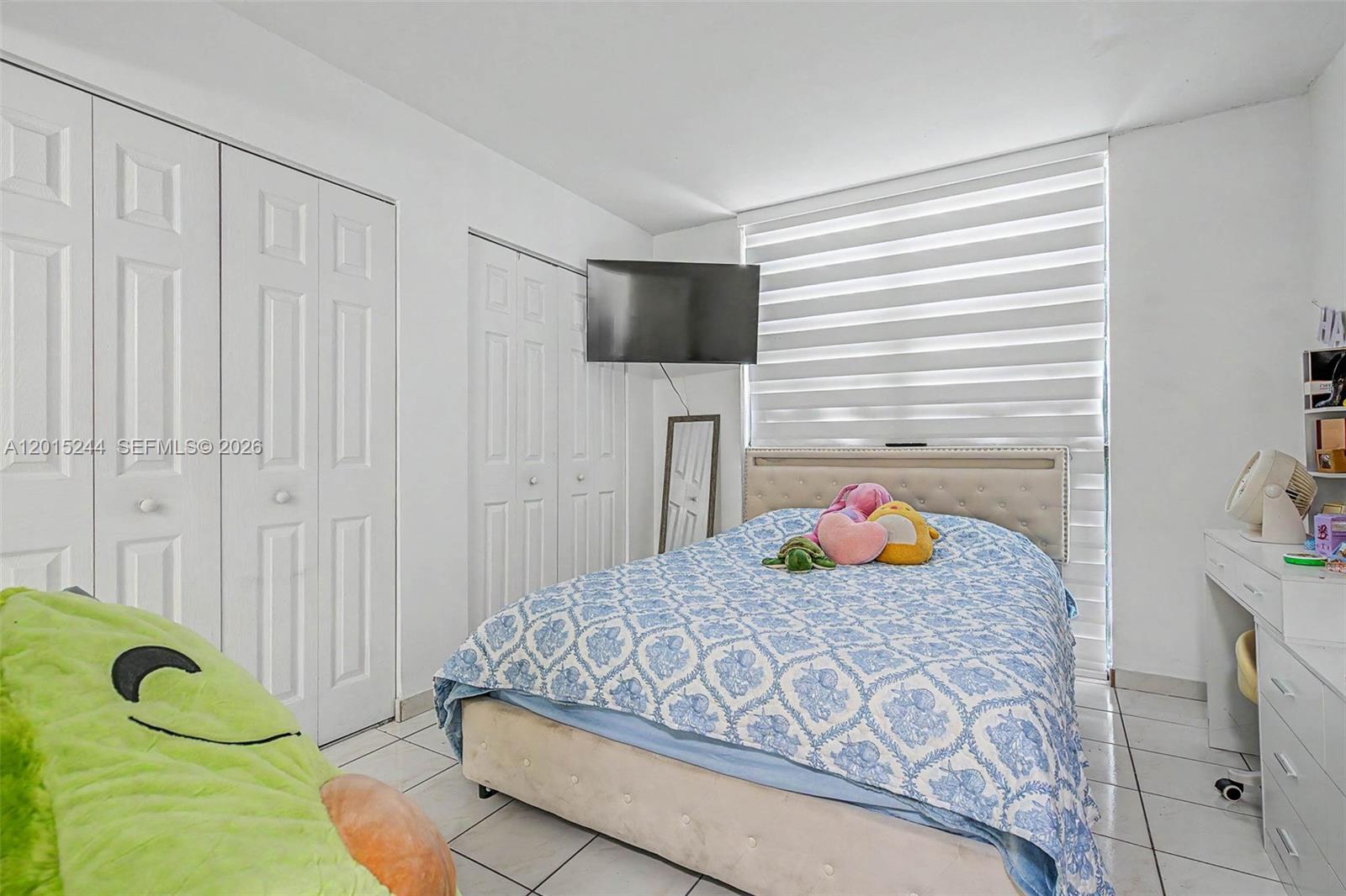 INTERNATIONAL PARK CONDO - Residential