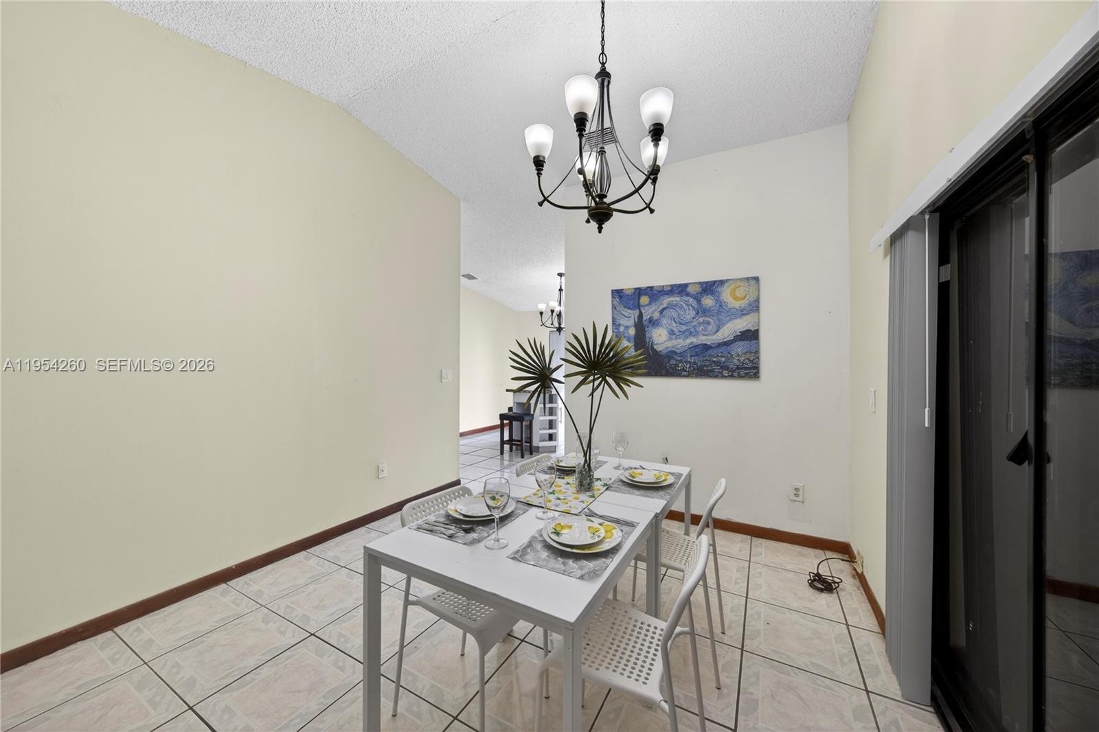 COLONIAL PINES - Residential