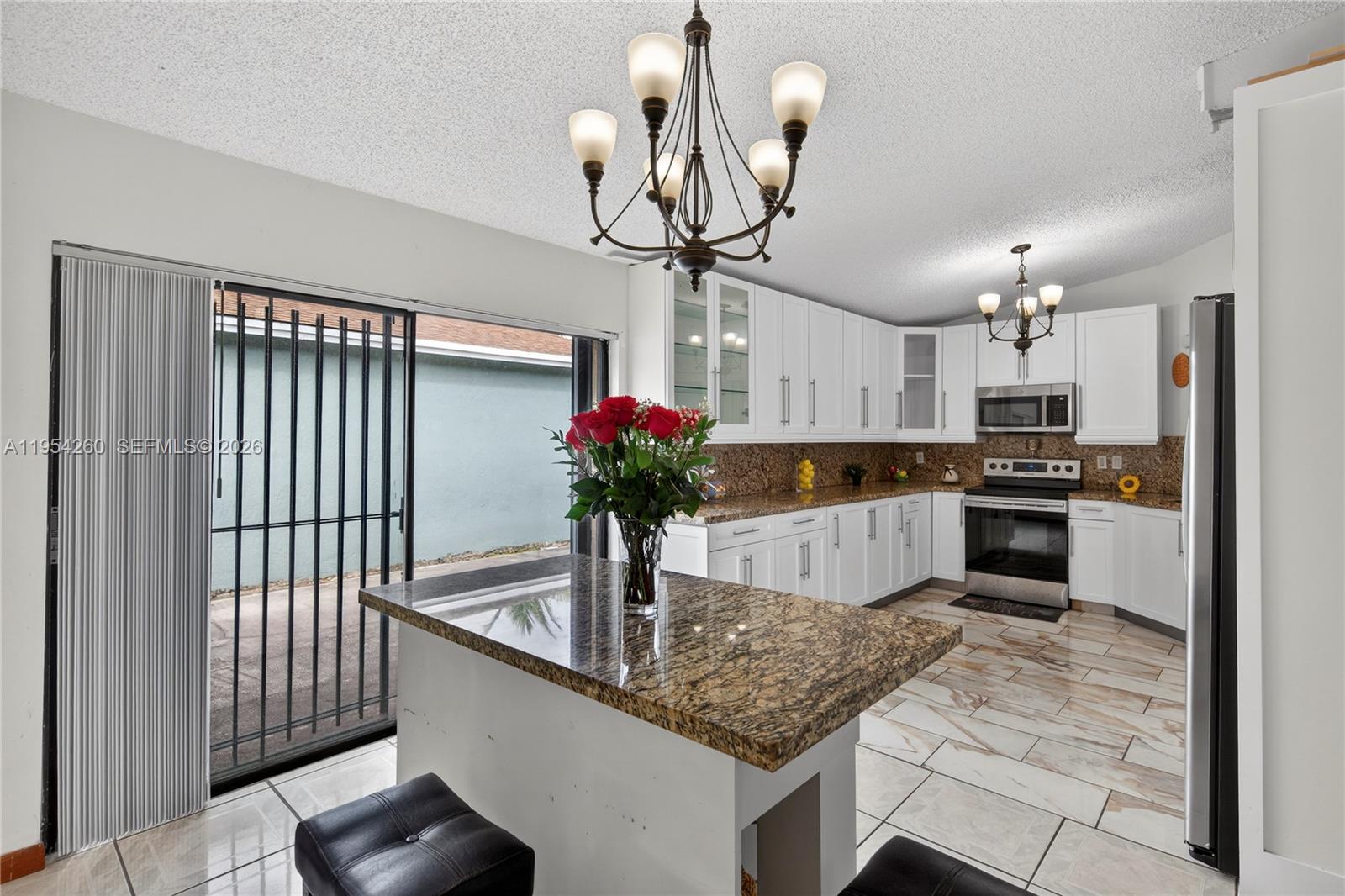 COLONIAL PINES - Residential