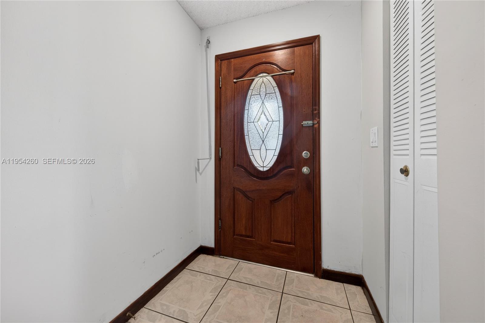 COLONIAL PINES - Residential