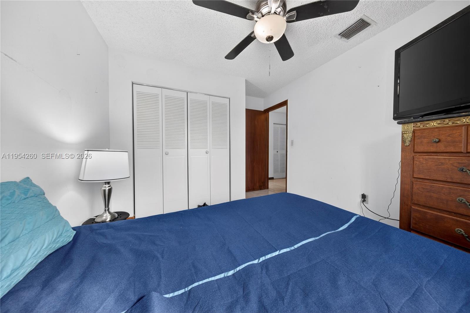 COLONIAL PINES - Residential