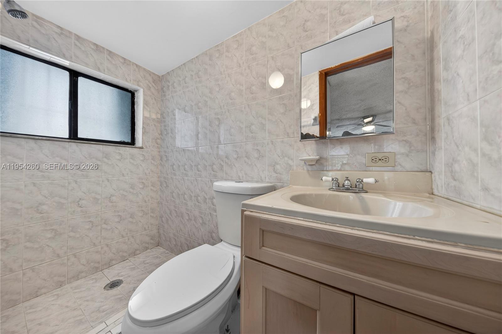 COLONIAL PINES - Residential