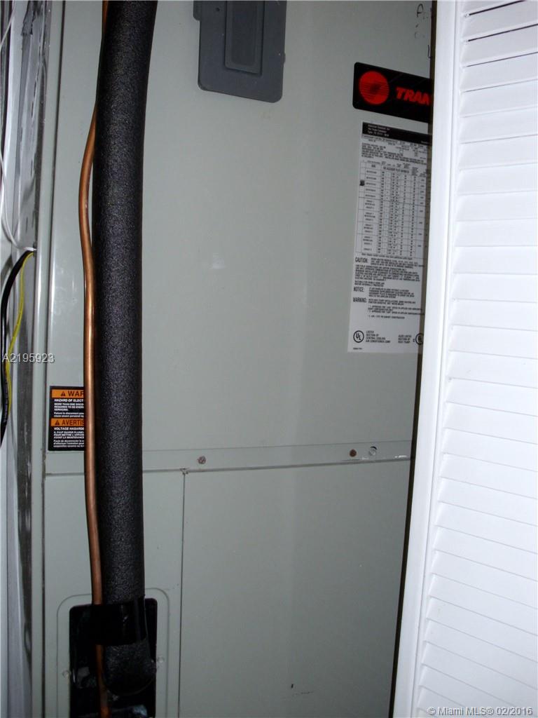 12-13 56 39 SYMMES-SHARMA - Residential