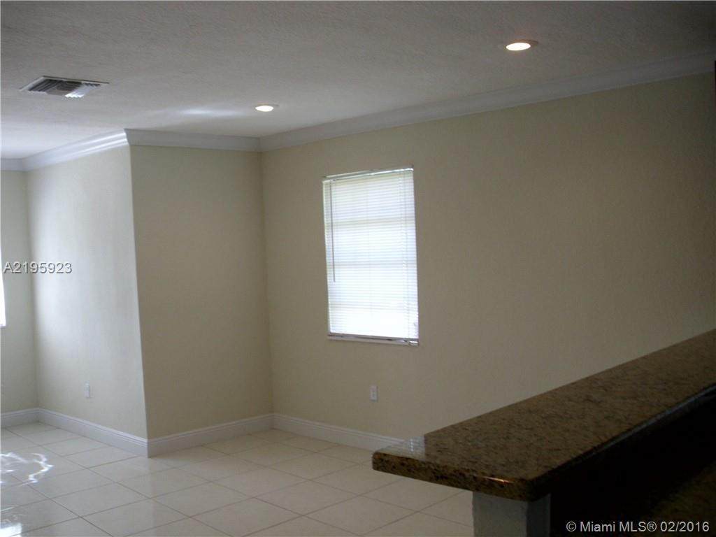 12-13 56 39 SYMMES-SHARMA - Residential