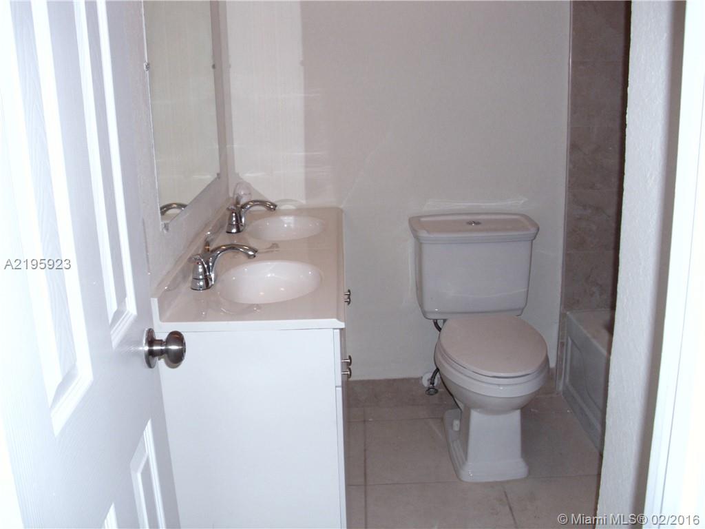 12-13 56 39 SYMMES-SHARMA - Residential